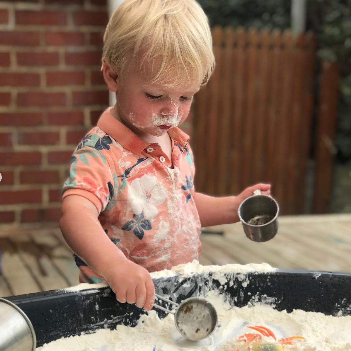 Exploring Wet and Dry – Pet Rescue | Play Tray Activity